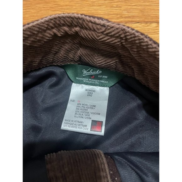 Warm and cool weather combo! Eddie Bauer Skort & Woolrich Wool Skirt - Picture 3 of 8